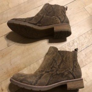 Genuine Suede Leather Animal Print Chelsea Ankle Boots 6-1/2 6.5 GREAT Cond!!